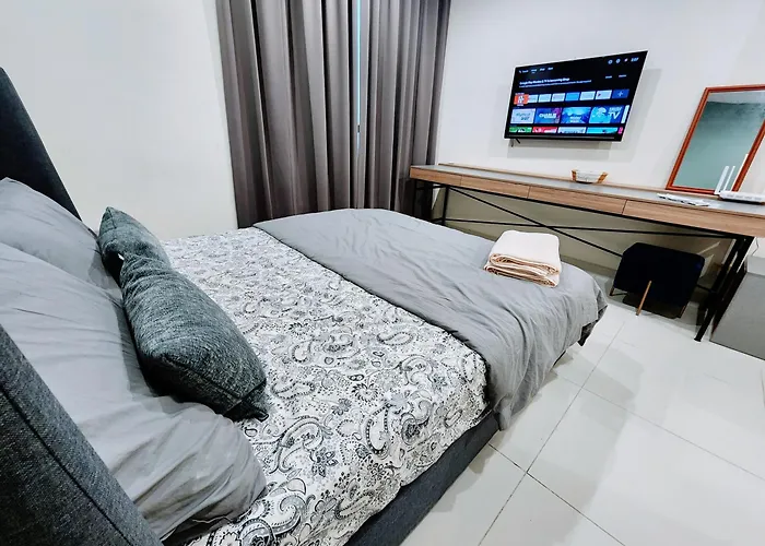 Kozi Square Twin Room With Free Wi-Fi & Carpark