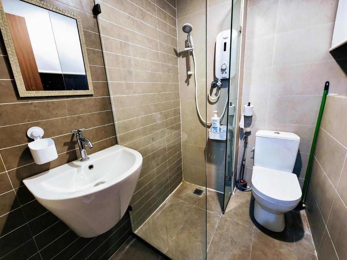 Kozi Square Twin With Free Wi-fi & Carpark Kuching