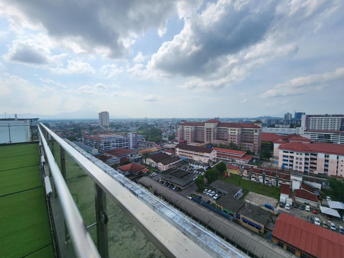Kozi Square Twin With Free Wi-fi & Carpark *